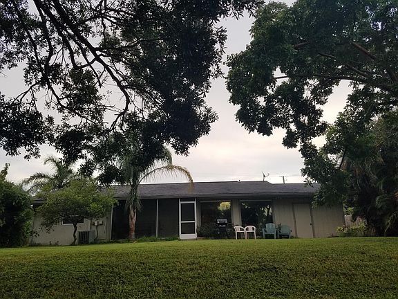 3rd image of 326 Holly Ave