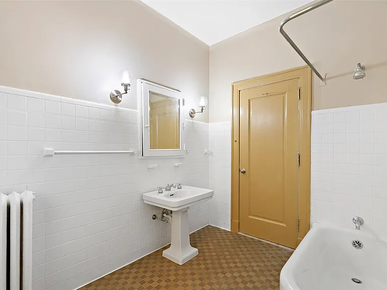 710 Boulevard E #1 — Photo 12