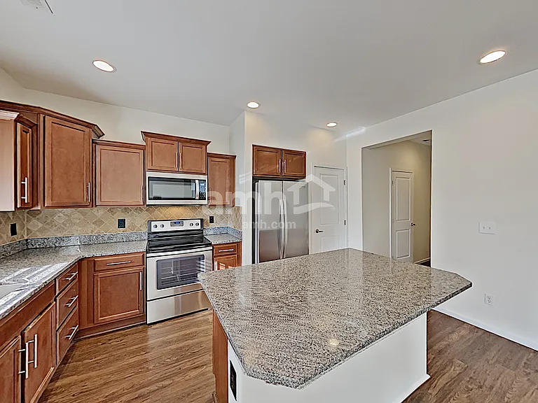 20510 5th Avenue Ct E — Photo 3