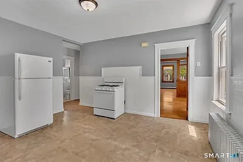 2 bed, 1228 sqft, $1,850 — Photo 3