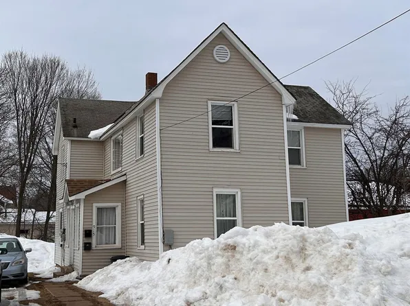 915 N 5th St, Ishpeming, MI 49849