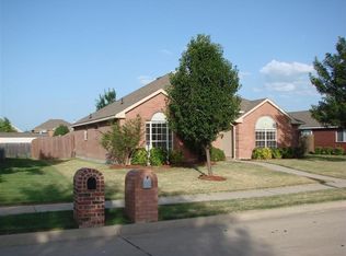 7402 Normandy Dr, Rowlett, TX 75089
