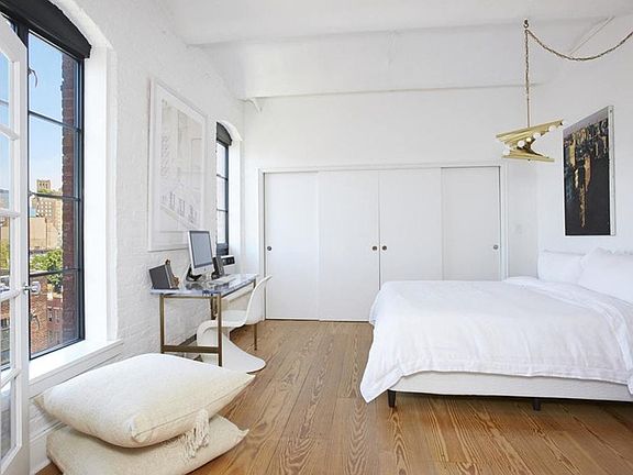 4th image of 720 Greenwich St APT 6V