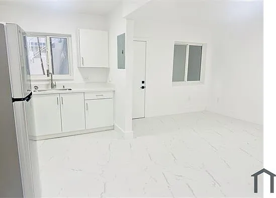 1 bed, $2,000 — Photo 3