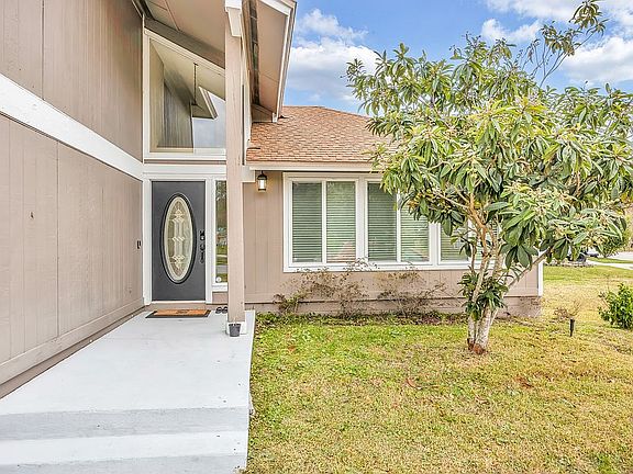5th image of 12736 Aztec Dr N