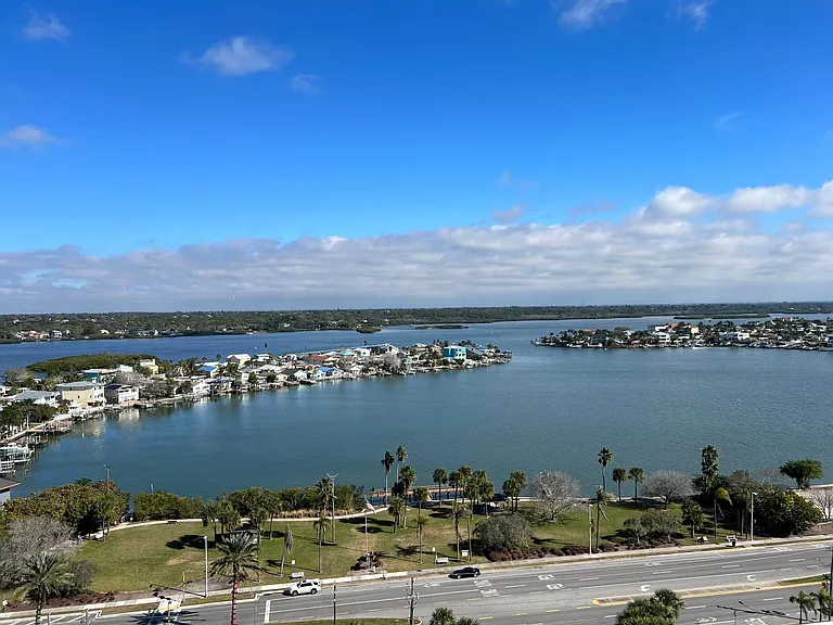 17920 Gulf Blvd #1606 — Photo 17