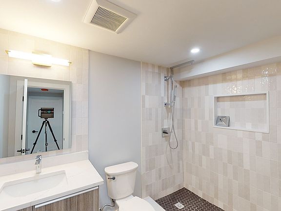 5th image of 93 Williston Rd #1
