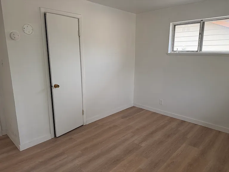 2683 S Meade St — Photo 7