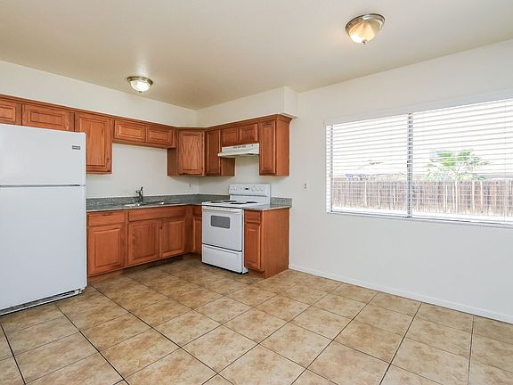 5th image of 5108 N 68th Dr