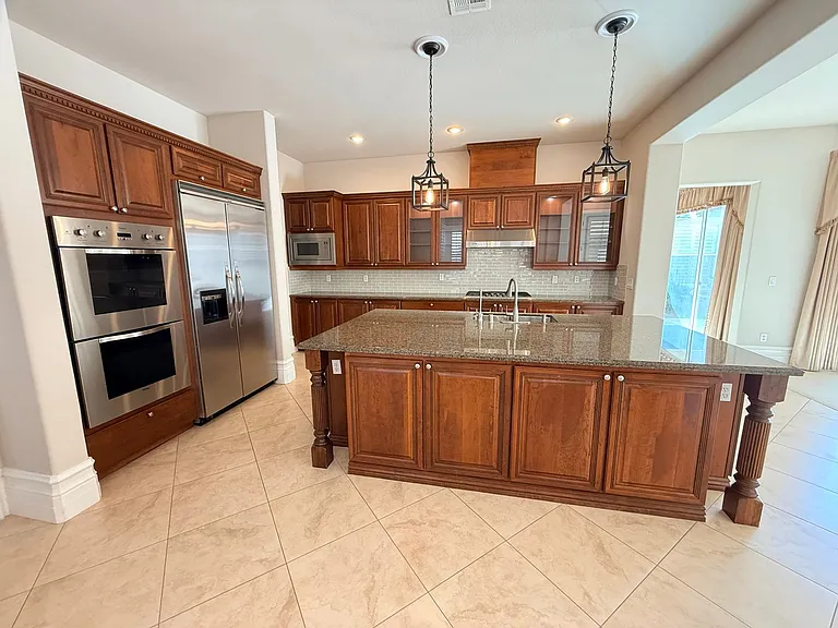 464 Via Palermo Dr — Photo 19