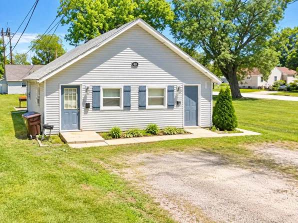 411 N Penfield St #B, Rantoul, IL 61866