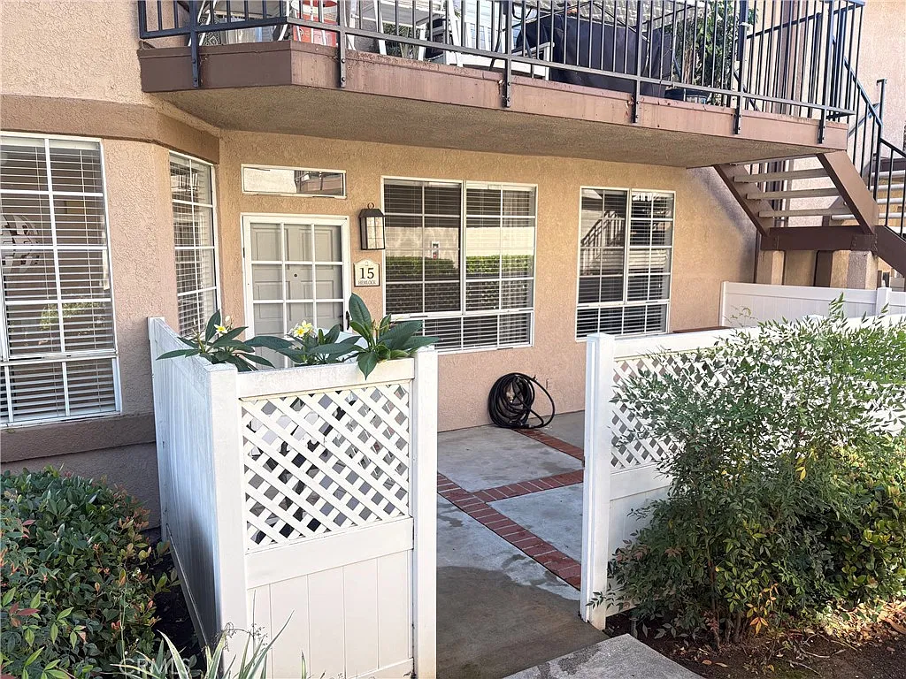 2 bed, 939 sqft, $2,900 — Photo 3