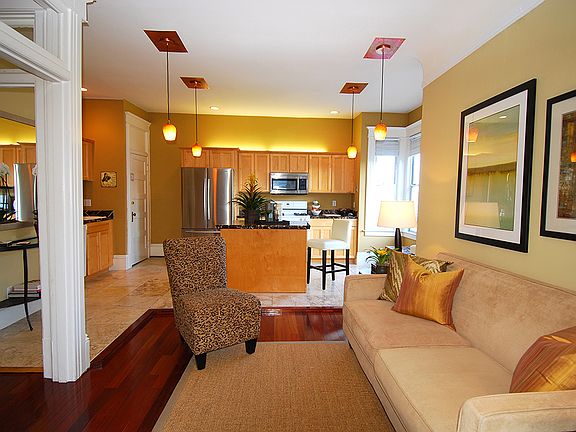 2nd image of 1104 Montgomery St