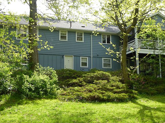 3rd image of 24 Circle Rd