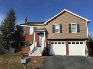 760 Palomino Dr, Catasauqua, PA 18032