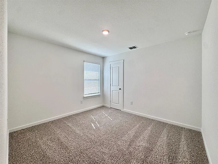 1821 Lazy Acres — Photo 26