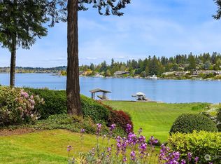 3216 Hunts Point Rd, Bellevue, WA 98004