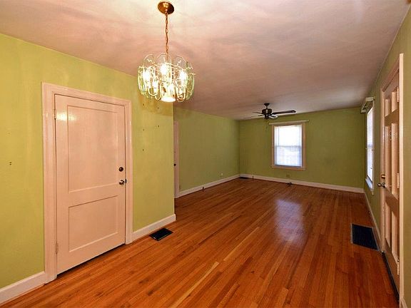 5th image of 8324 NE 27th Ave