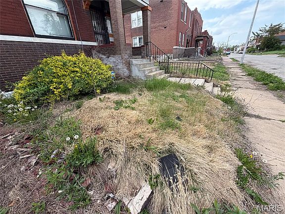 4th image of 4180 Farlin Ave
