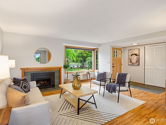 5th image of 15219 NE 6th Pl
