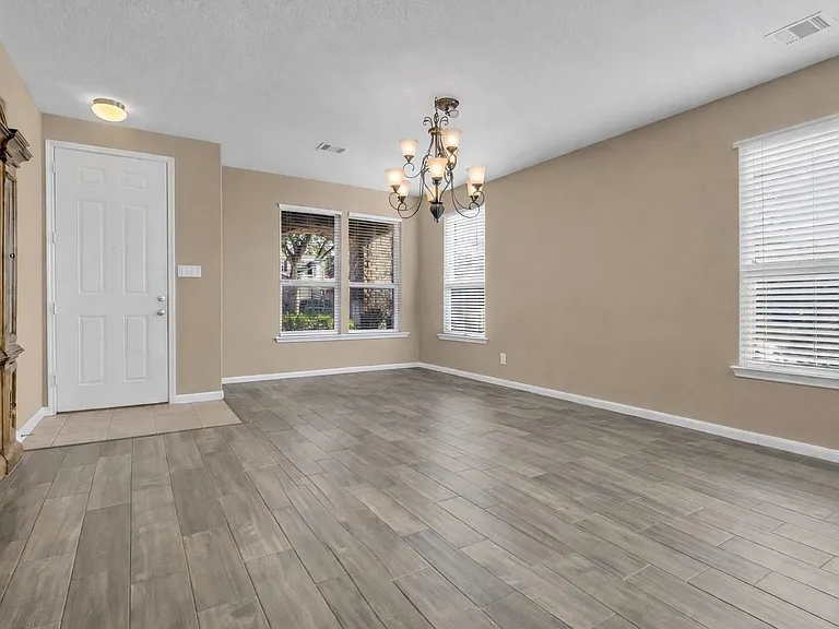 1615 Bel Riposo Ln — Photo 5