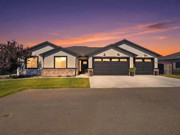 708 Road 57 Ct, Pasco, WA 99301