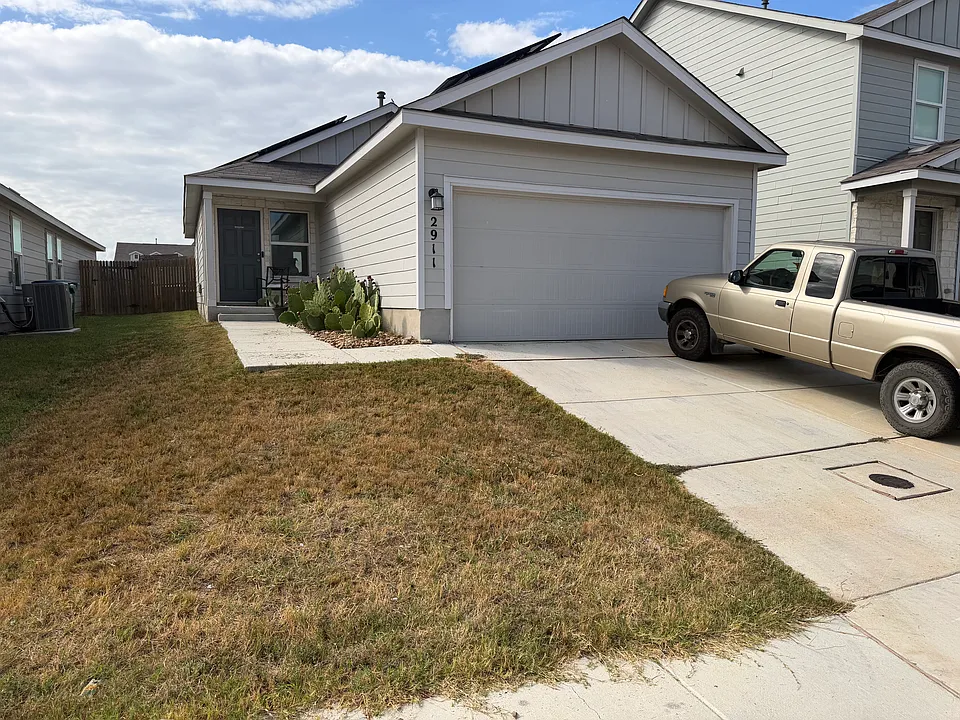 2911 Millikan Dr