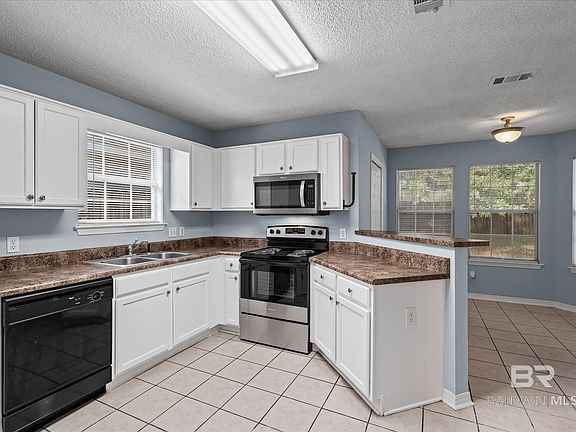 3rd image of 7354 Willow Pointe Dr N
