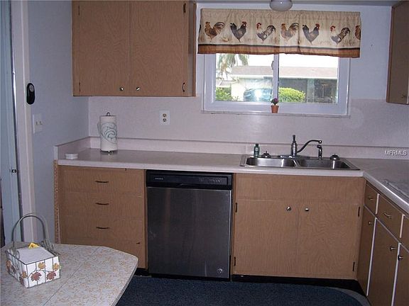 4th image of 1518 Arrowhead Dr