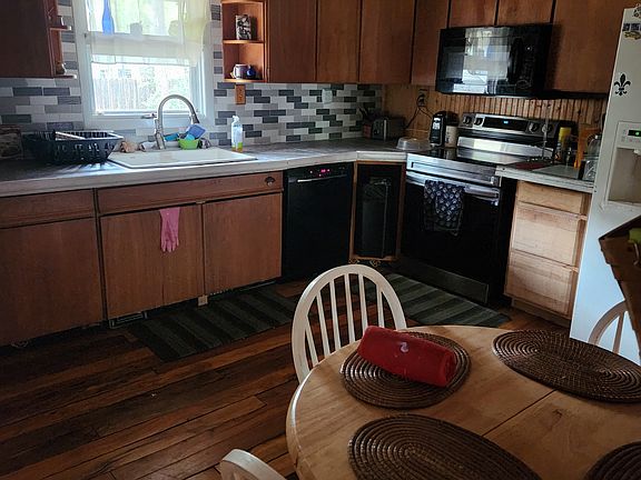 2nd image of 687 Lake Caroline Dr #687
