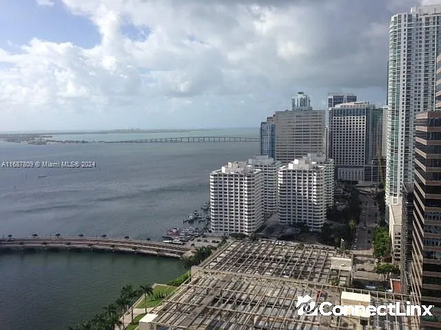 495 Brickell Ave — Photo 6