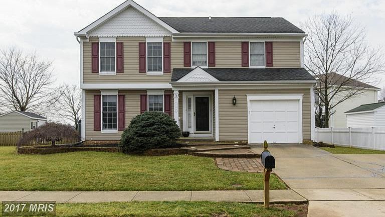 1st image of 700 Peppard Dr