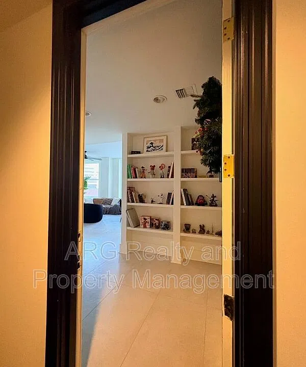 57 Forsyth St NW #7A