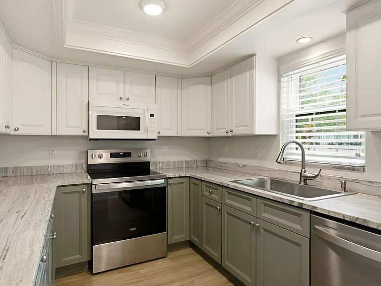 2453 Egret Blvd #1 — Photo 18