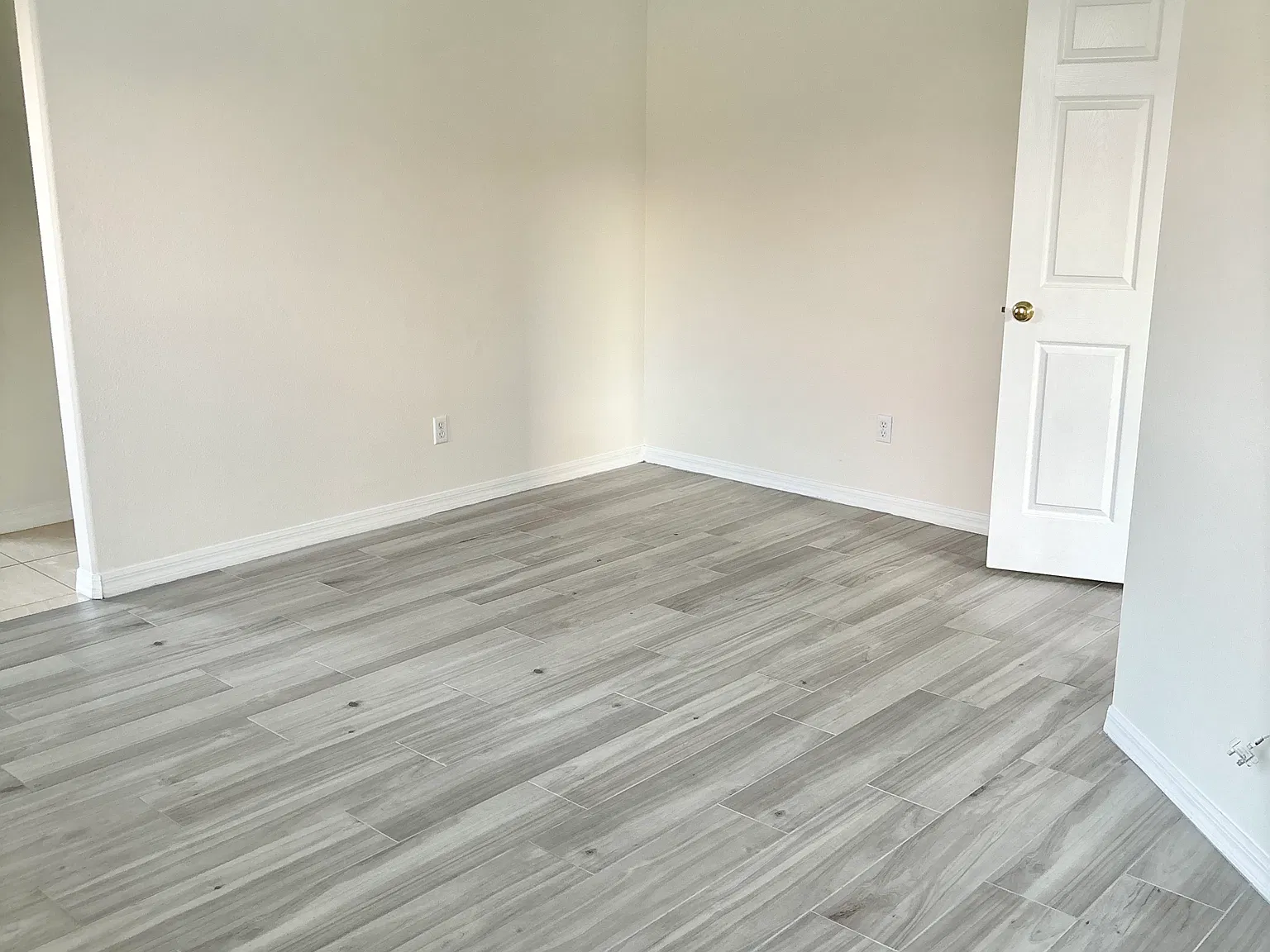 4 bed, 2110 sqft, $2,500 — Photo 3