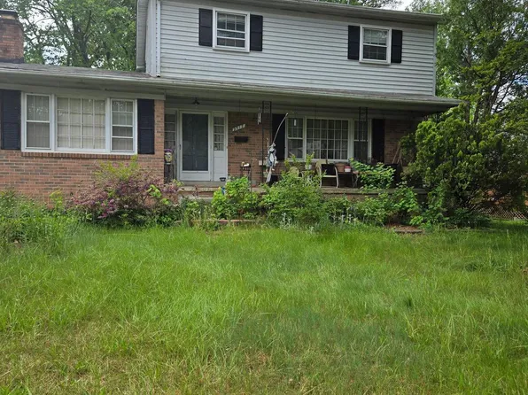 9517 Nordic Dr, Lanham, MD 20706