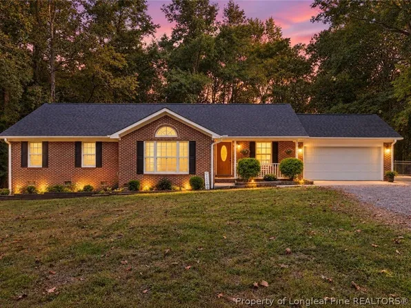 2196 Cleveland Cir, Sanford, NC 27332