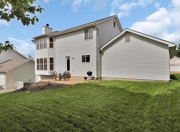 4th image of 3128 Crystal Lake Dr