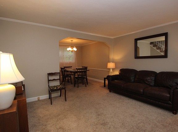 5th image of 51 Blue Hill Terrace St