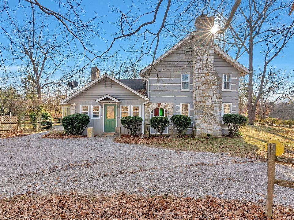 1st image of 103 Beverly Dr