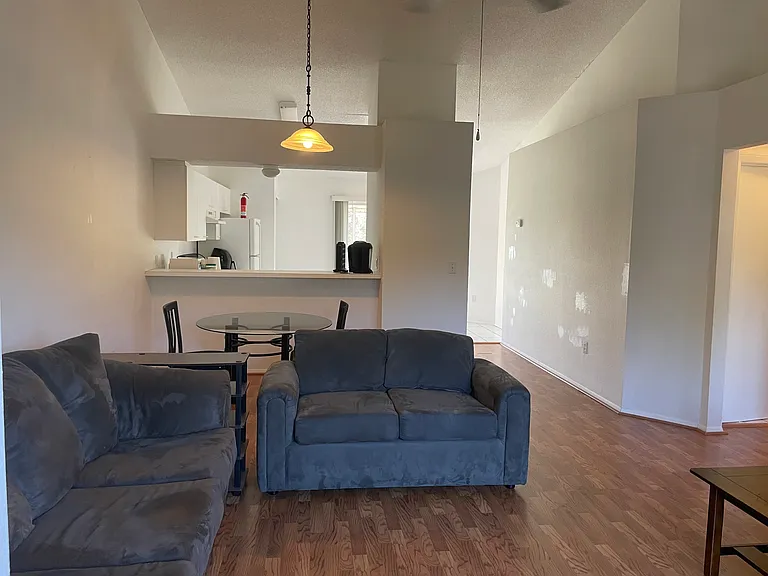 160 Reserve Cir #212 — Photo 1