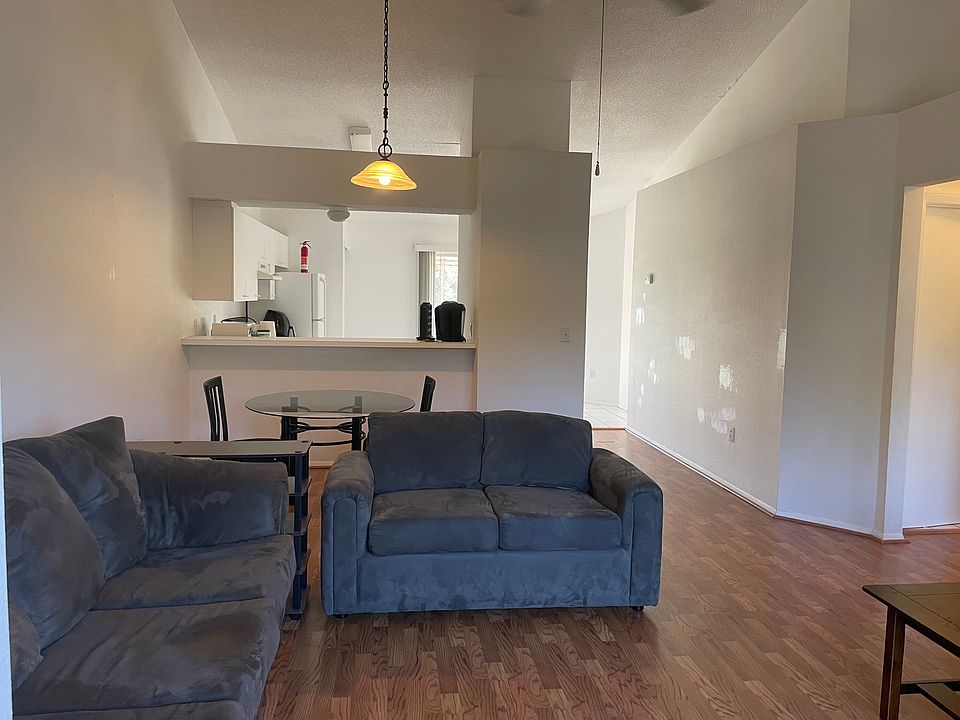1st image of 160 Reserve Cir APT 212