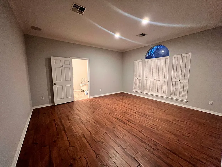 137 Downing Ct — Photo 16