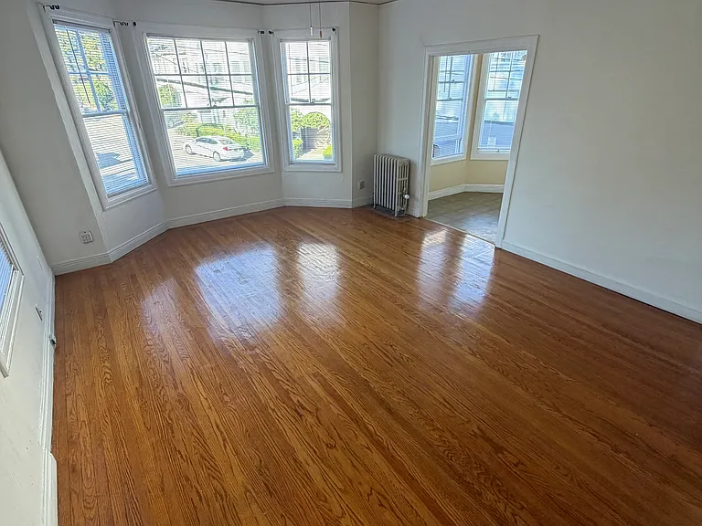 1143 McKinley Ave #1 — Photo 3