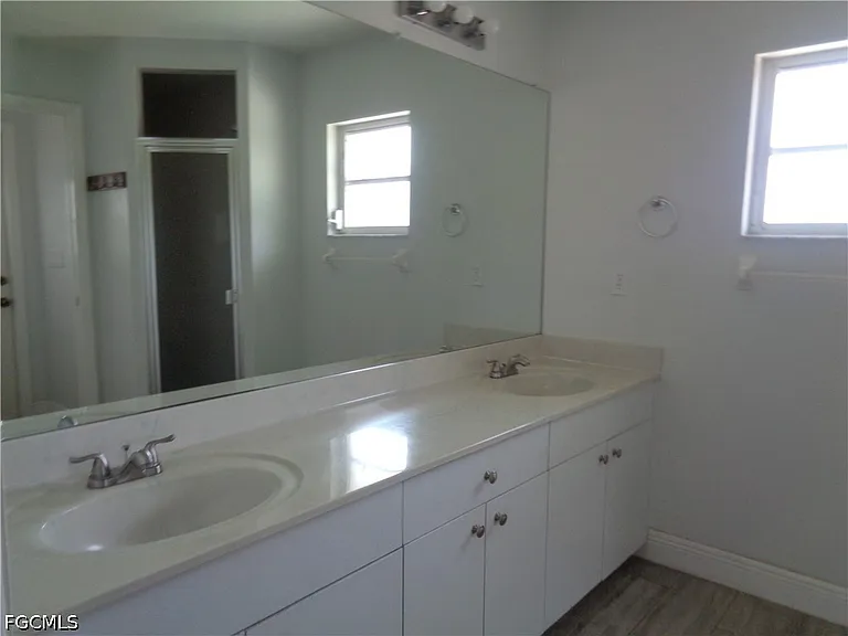 1320 SE 25th Ln — Photo 14