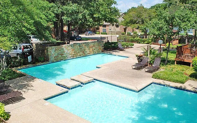Woodlake Apartments — Photo 6