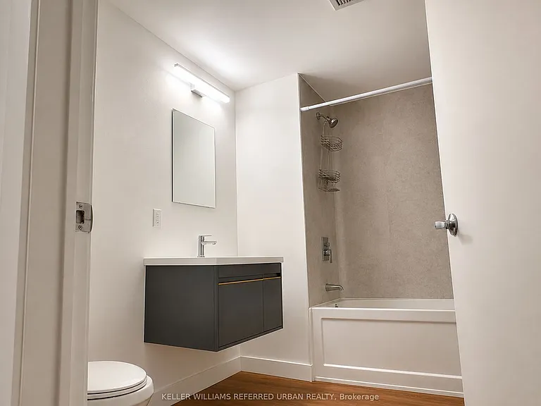 325 University Ave W #211 — Photo 4