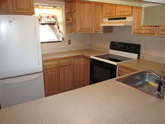 4th image of 258 Cedar Ct