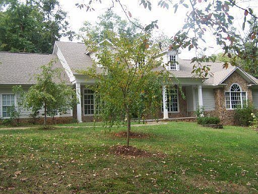 1st image of 601 Oakhurst Dr
