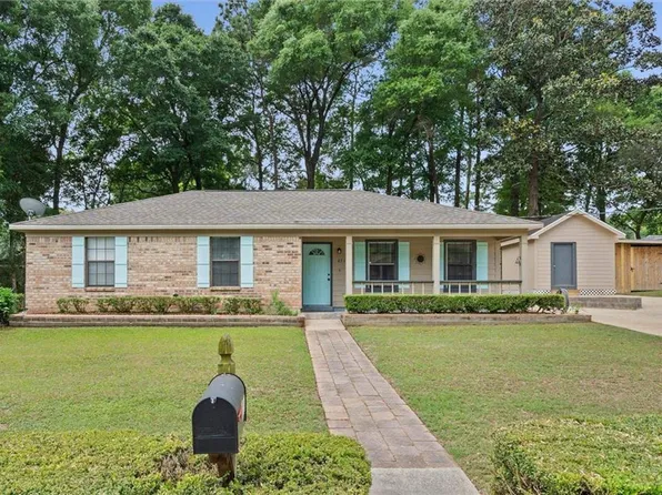 8731 Dutch Valley Ct, Mobile, AL 36695